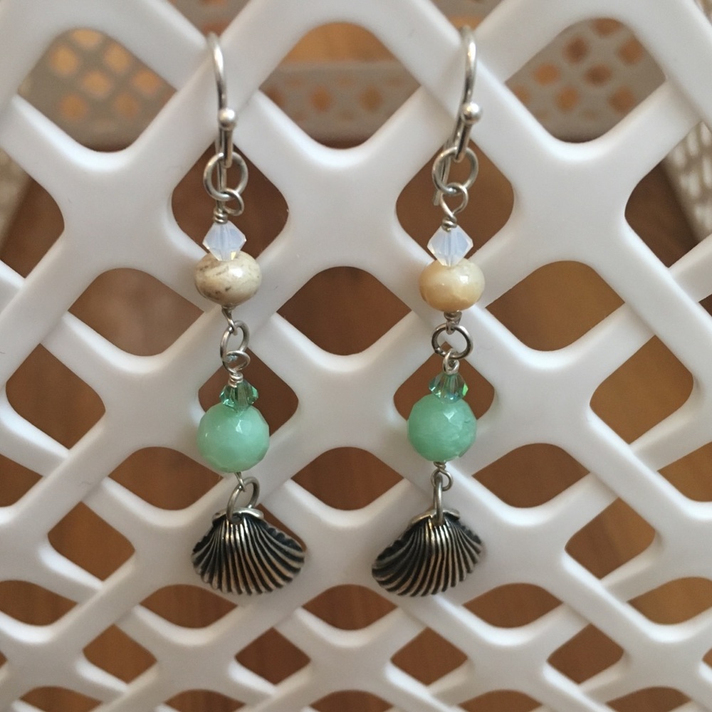 Tres Jolie earrings